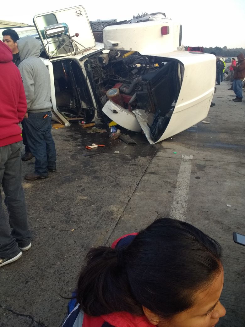 Dejan varios lesionados dos choques en el Arco Norte